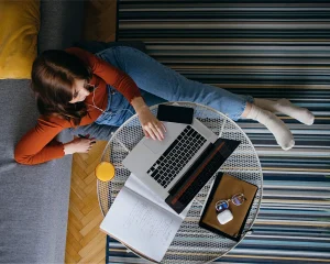 EM-BLOG-tips-for-taking-online-classes-1333092790