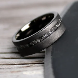 Black-Meteorite-Ring-Thorum-Wedding_1080x